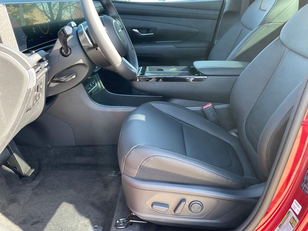new 2025 Hyundai TUCSON Hybrid car, priced at $38,291