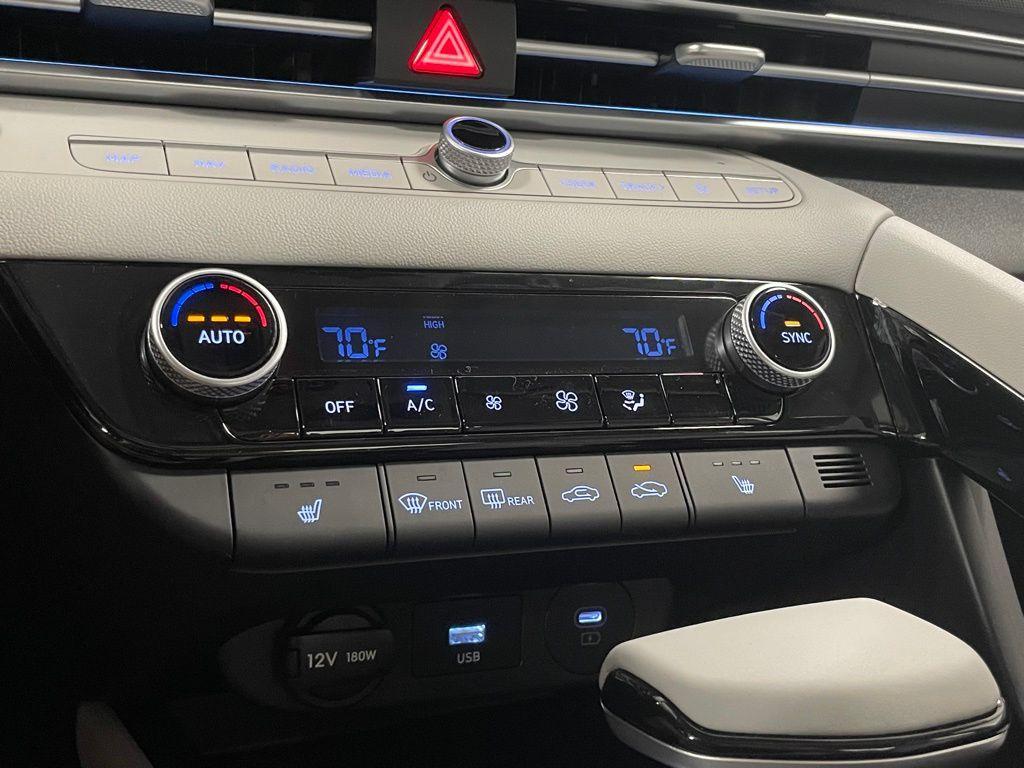 new 2025 Hyundai Elantra car, priced at $28,496
