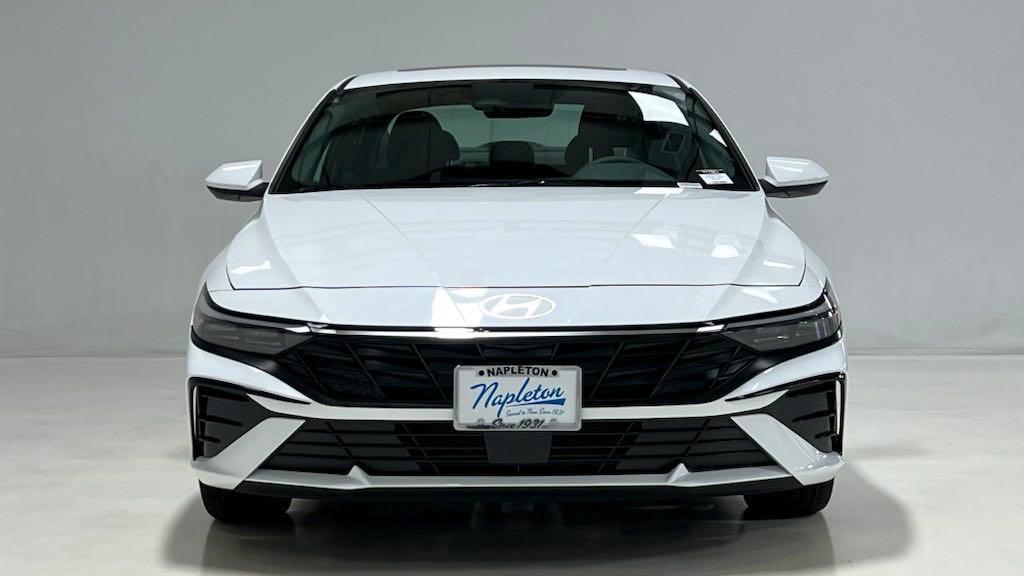 new 2024 Hyundai Elantra car, priced at $25,975
