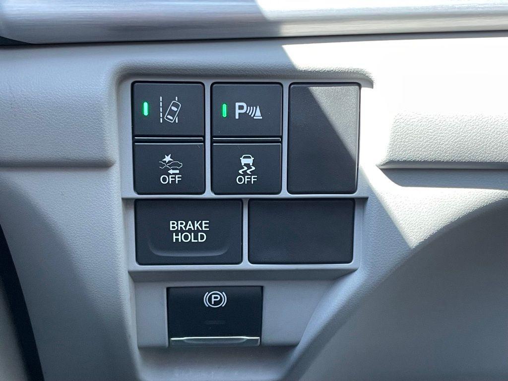 used 2019 Acura RDX car, priced at $27,000