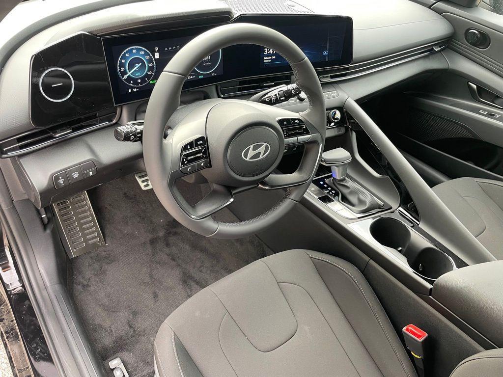 new 2025 Hyundai ELANTRA HEV car, priced at $28,734
