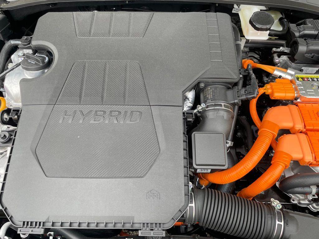 new 2025 Hyundai ELANTRA HEV car, priced at $28,734