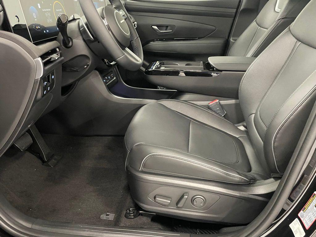 new 2025 Hyundai Tucson car, priced at $40,890