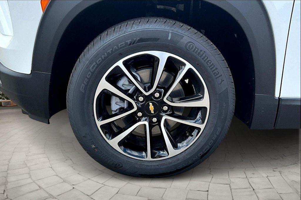 new 2026 Chevrolet TrailBlazer car, priced at $27,869