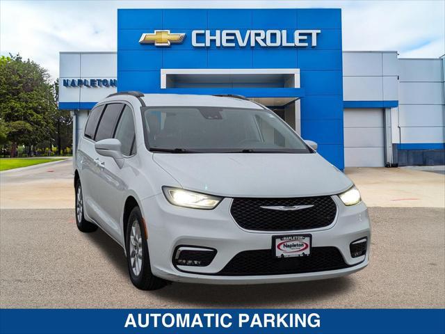 used 2022 Chrysler Pacifica car, priced at $20,896