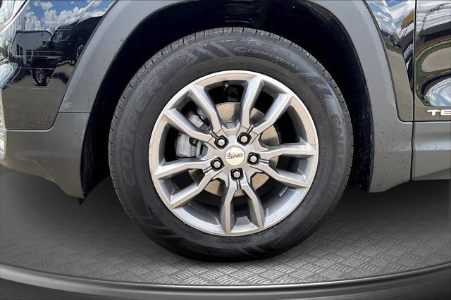 used 2022 GMC Terrain car, priced at $23,638