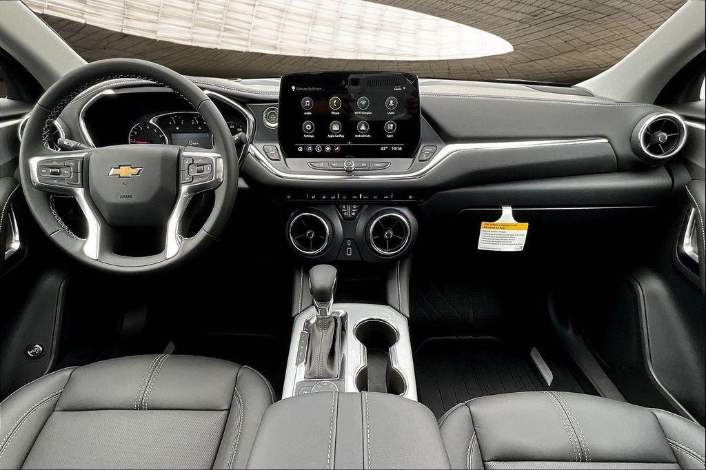 new 2025 Chevrolet Blazer car, priced at $39,905