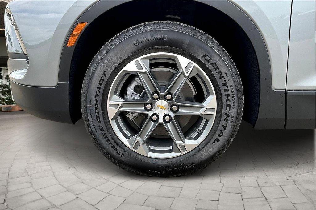 new 2025 Chevrolet Blazer car, priced at $39,905