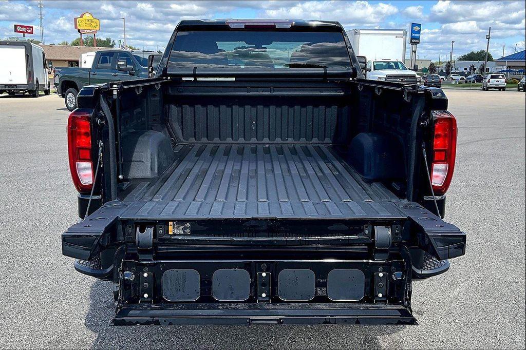 used 2021 GMC Sierra 1500 car, priced at $36,000