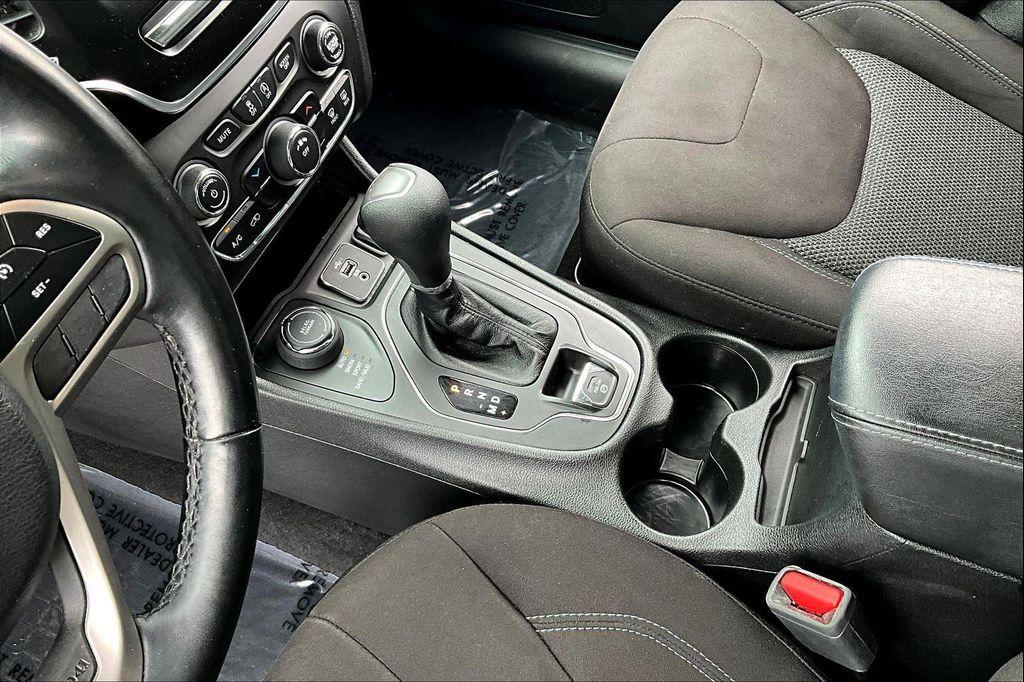 used 2021 Jeep Cherokee car, priced at $15,500