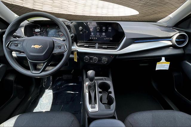 new 2025 Chevrolet Trax car, priced at $21,295