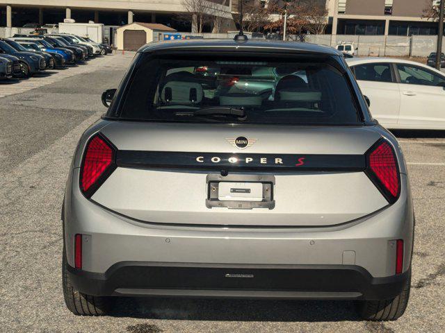 new 2025 MINI Hardtop car, priced at $36,645