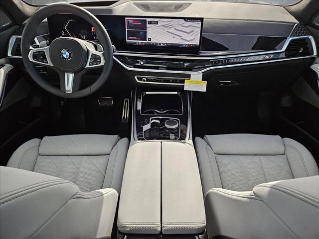 new 2025 BMW X7 car, priced at $95,675