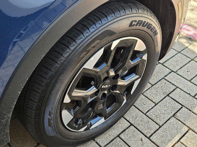 used 2025 Kia Sorento car, priced at $34,487