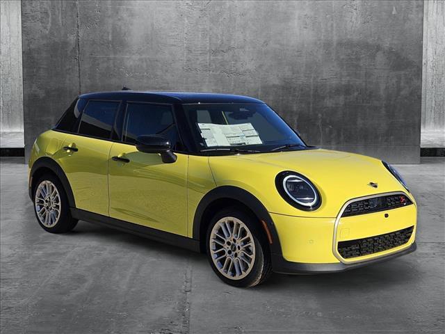 new 2025 MINI Hardtop car, priced at $39,295