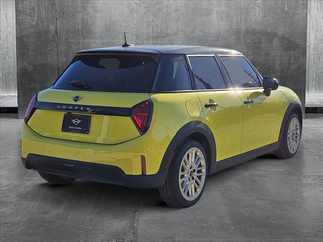 new 2025 MINI Hardtop car, priced at $39,295