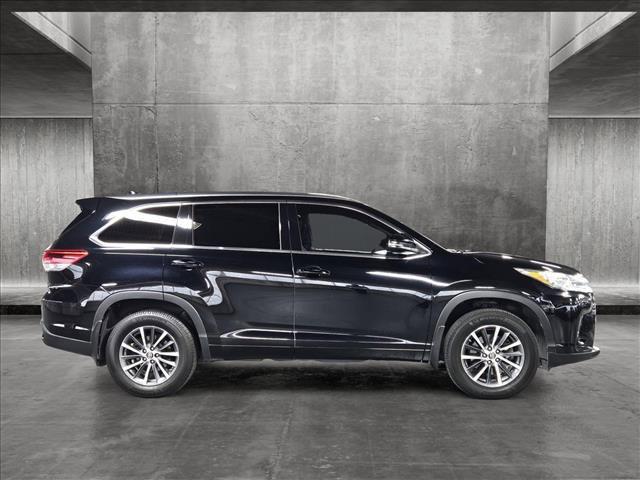 used 2018 Toyota Highlander car, priced at $21,597