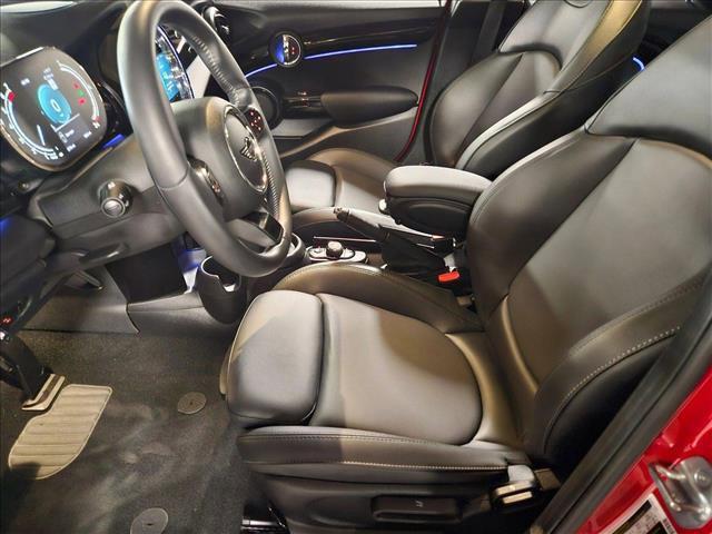 used 2022 MINI Hardtop car, priced at $27,491