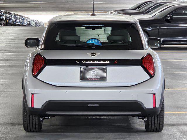 new 2025 MINI Hardtop car, priced at $35,595