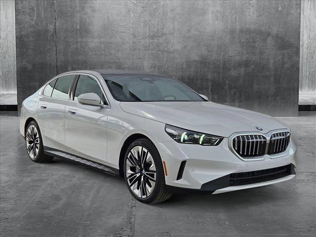 new 2025 BMW 540 car, priced at $77,025