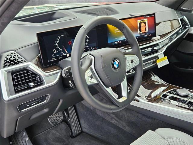 new 2025 BMW X7 car, priced at $90,600