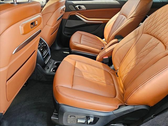new 2026 BMW X7 car, priced at $102,985