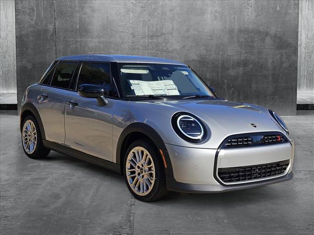 new 2025 MINI Hardtop car, priced at $36,595