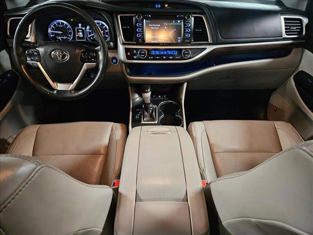 used 2015 Toyota Highlander car, priced at $20,995