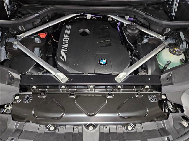 new 2026 BMW X7 car, priced at $96,075