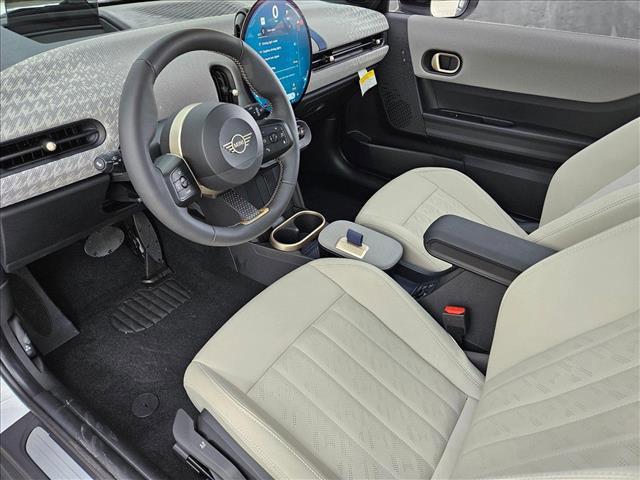 new 2025 MINI Hardtop car, priced at $35,595