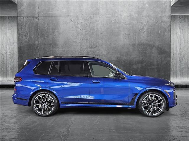 new 2025 BMW X7 car, priced at $124,220