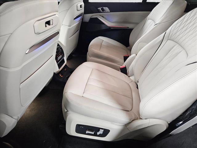 new 2026 BMW X7 car, priced at $102,585