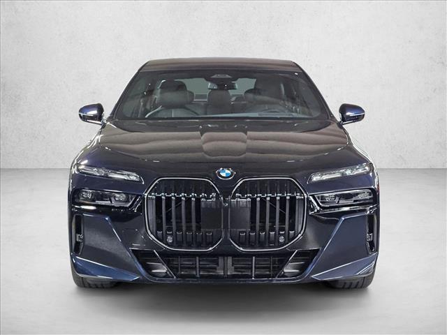 new 2025 BMW 760 car, priced at $135,275