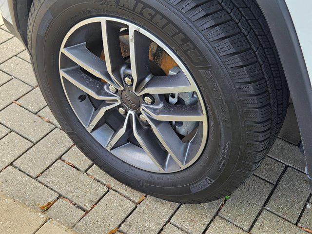 used 2020 Jeep Grand Cherokee car, priced at $22,495