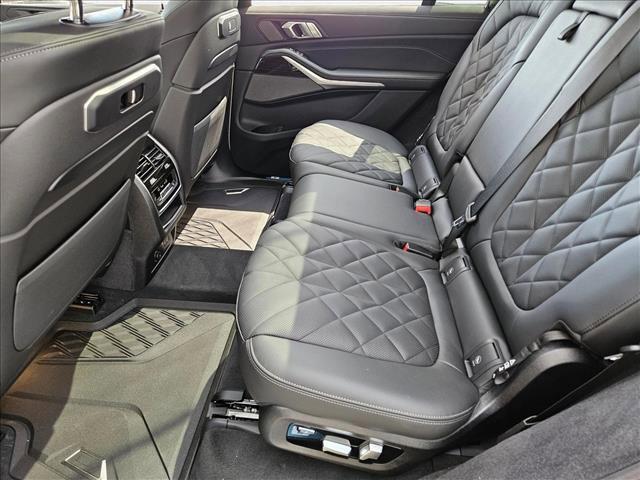 new 2026 BMW X7 car, priced at $87,825