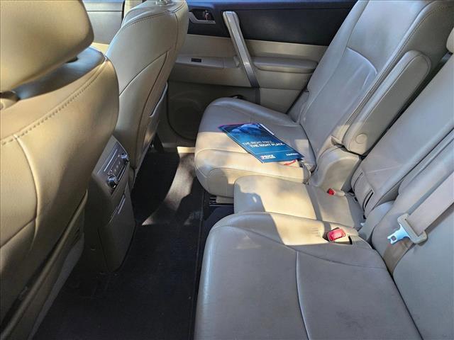 used 2012 Toyota Highlander car, priced at $11,995