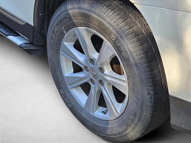 used 2012 Toyota Highlander car, priced at $11,995