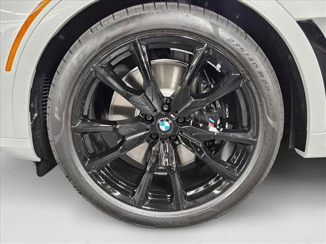 new 2026 BMW X7 car, priced at $125,135