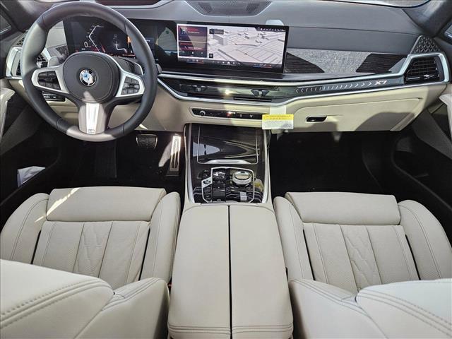 new 2025 BMW X7 car, priced at $100,625