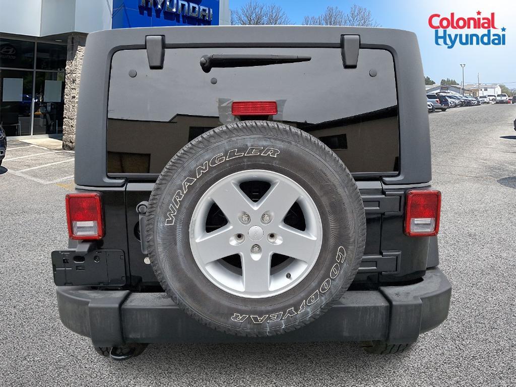 used 2013 Jeep Wrangler Unlimited car, priced at $17,900