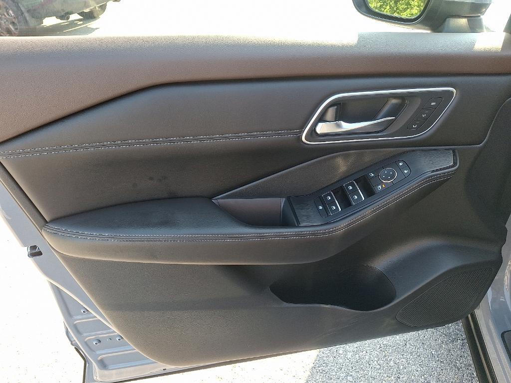 used 2023 Nissan Rogue car, priced at $25,900