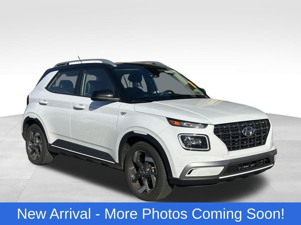 used 2023 Hyundai Venue car
