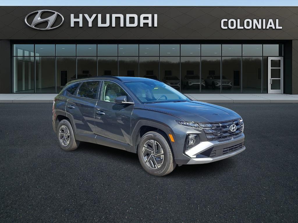 new 2025 Hyundai TUCSON Hybrid car, priced at $35,655