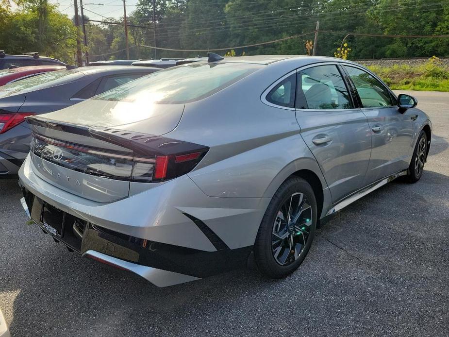 new 2024 Hyundai Sonata car, priced at $29,205