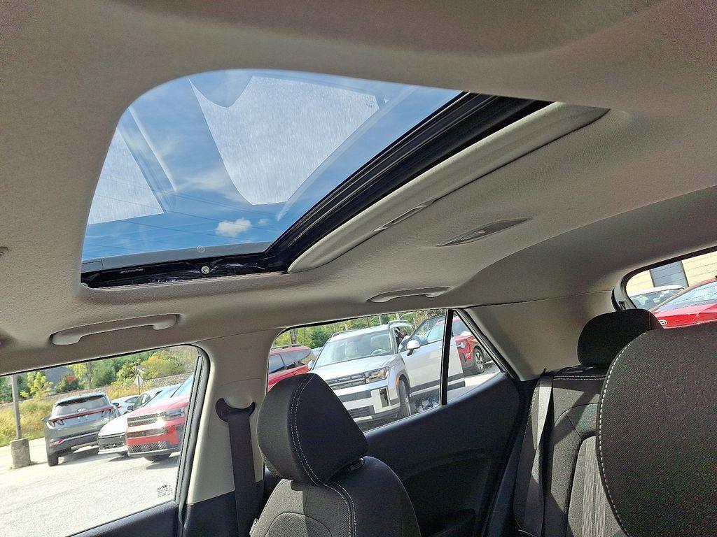 used 2022 Hyundai Venue car, priced at $16,777