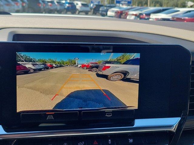 used 2024 GMC Sierra 1500 car, priced at $39,422