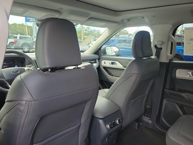 new 2025 Ford Explorer car, priced at $48,998