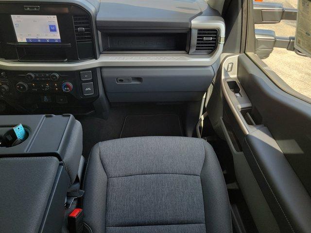 new 2025 Ford F-250 car, priced at $73,620