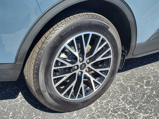 used 2024 Ford Escape car, priced at $25,454