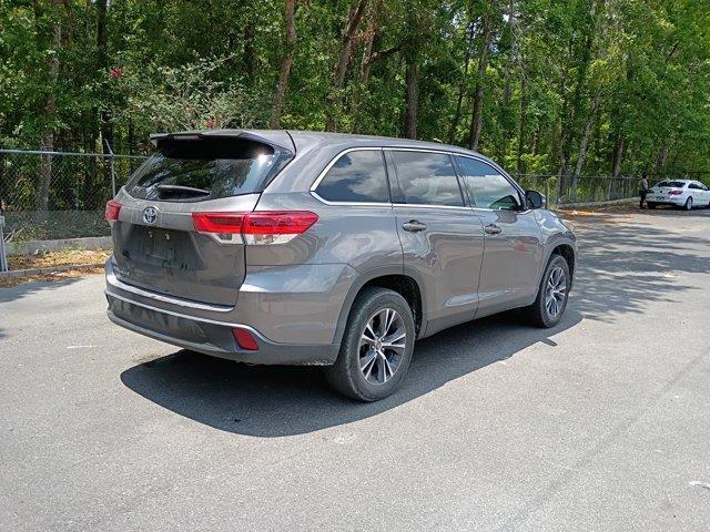 used 2019 Toyota Highlander car, priced at $21,421